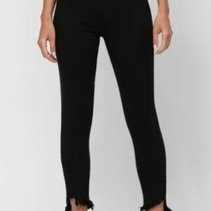 Cello Black Mid Rise Crop Skinny Jeans Frayed Bottom Hem Size 5